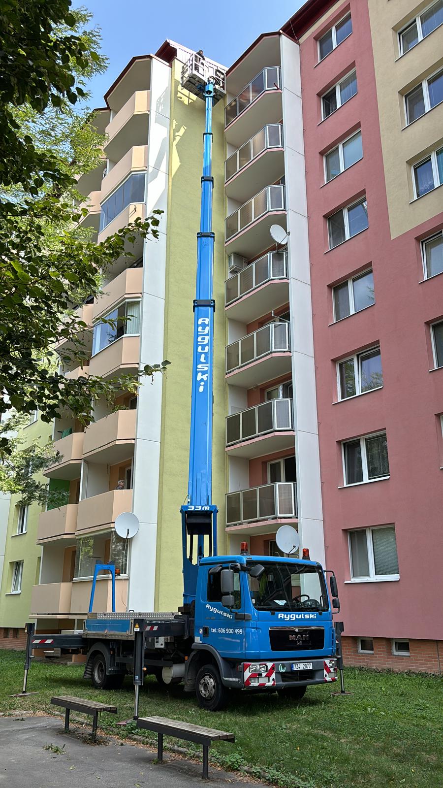 Plošina Ruthmann Steiger T330 Oprava balkonu